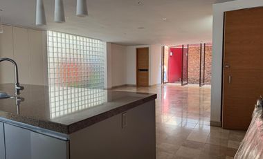 CASA EN VENTA LOMAS DE LAS AGUILAS