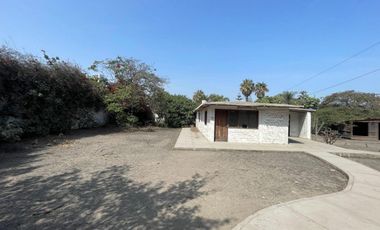 Amplio Terreno Residencial en Camacho Ideal Para Construir Frente a Parque