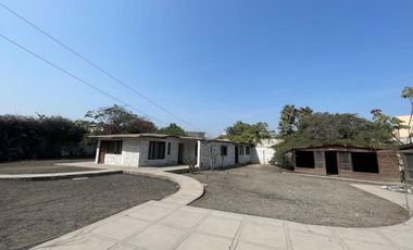 Amplio Terreno Residencial en Camacho Ideal Para Construir Frente a Parque