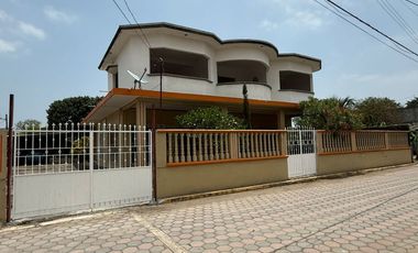 Casa en venta en el centro de Nautla, Veracruz cerca del mar