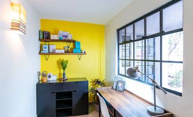 Casa Blanca en San Antonio, Inmueble Versátil: Ideal para Residencia o Inversión Comercial