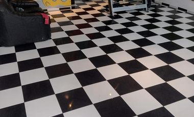 Excelente local de dos pisos en renta