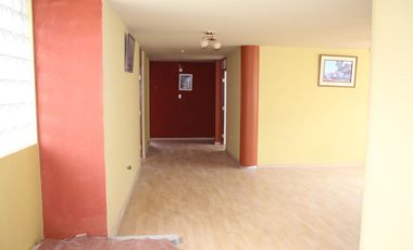 ✅📍Los Keñuales - Esquina Se VENDE Casa 2 Pisos