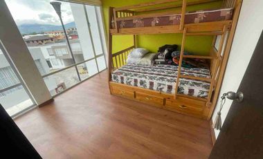 Se vende Duplex/ Armenia 1/ 3 dormitorios Valle de los Chillos