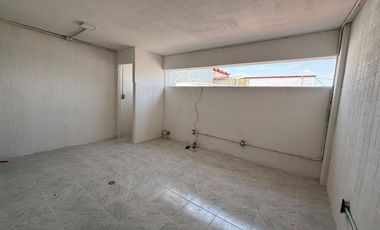 AMPLIO Y UBICADO LOFT DE UNA RECÁMARA SOBRE AVENIDA SAN JERÓNIMO PARTE BAJA.