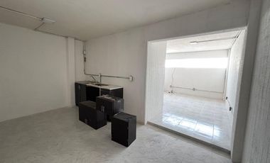 AMPLIO Y UBICADO LOFT DE UNA RECÁMARA SOBRE AVENIDA SAN JERÓNIMO PARTE BAJA.