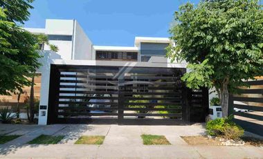 HERMOSA CASA EN VENTA SOBERNA RESIDENCIAL