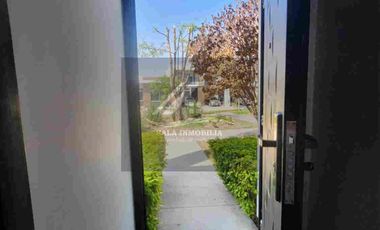 HERMOSA CASA EN VENTA SOBERNA RESIDENCIAL