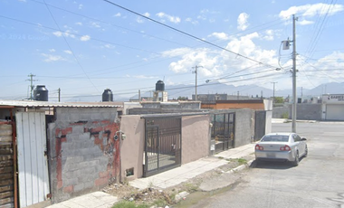Casa en Remate Bancario en C. Zacate,  Loma Linda, Saltillo, Coah. (Solo recursos propios)