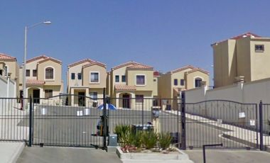 CASA EN VENTA, RECIDENCIAL BARCELONA, TIJUANA