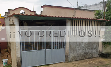 Casa en Calle Primavera, Fraccionamiento Las Arboledas, Cosoleacaque, Veracruz ¡NO CRÉDITOS!