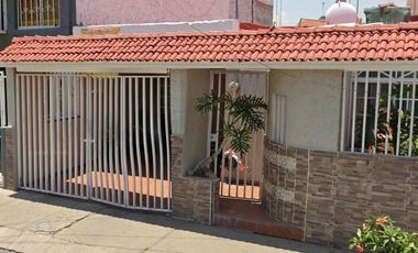 Casa, muy bonita, aprovecha!!!