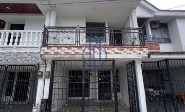 CASA EN ROSABLANCA - VILLAVICENCIO