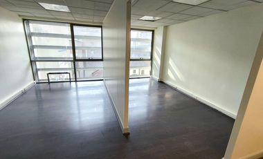 Oficina en Moderno Edificio Casa Colorada  94 M2 Centro de Santiago