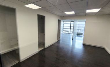 Oficina en Moderno Edificio Casa Colorada  94 M2 Centro de Santiago
