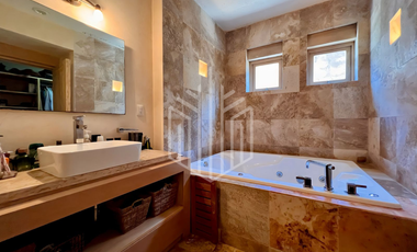 ESPECTACULAR DEPARTAMENTO A PRECIO DE OPORTUNIDAD EN VILLA ANTIGUA.