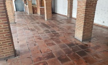 EDIFICIO COMERCIAL DE C= 732M2  IDEAL TRANSFORMAR EN 30 PEQUEÑOS LOFTS  PARA ESTUDIANTES Y PASANTES DE MEDICINA