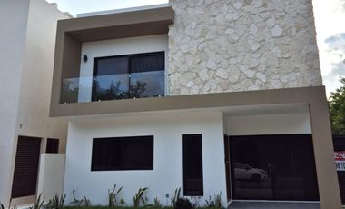Casa Nueva Doble Altura en Vía Cumbres!