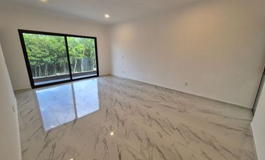 Casa Nueva Doble Altura en Vía Cumbres!