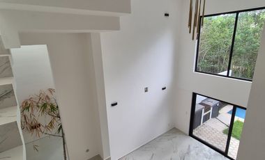 Casa Nueva Doble Altura en Vía Cumbres!