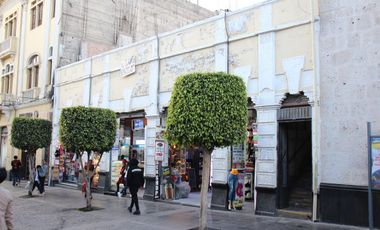 MERCADERES - Se Vende 744 m2   - Arequipa 📲 96186----  Mi WhatsApp: https://wa.link/0h----  ✅ Área de terreno 744 M2.(frentera 16 ml. - fondo 45 ml.