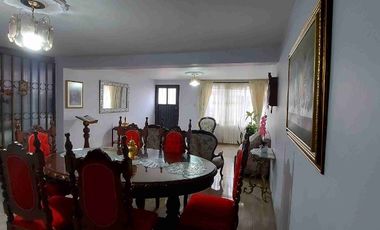 En venta casa bifamiliar barrio el cadillal