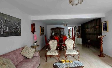 En venta casa bifamiliar barrio el cadillal