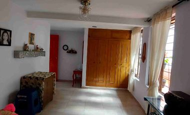 En venta casa bifamiliar barrio el cadillal