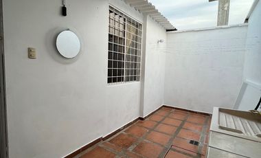 Alquilo casa 1 planta Urbanizacion San Patricio