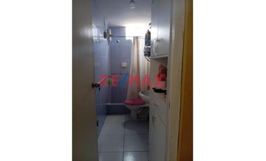 Venta de Casa de 3 Pisos en Ventanilla