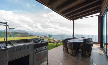 Casa de Campo con vista panorámica a 30 minutos de Morelia en Mil Cumbres. SC0191