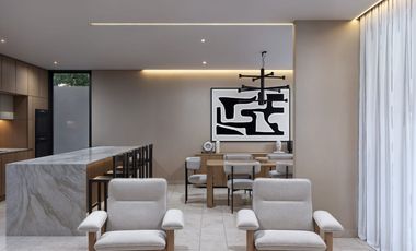 Hermosa Casa Nueva en Vía Cumbres! 4 Habitaciones 6 Baños!
