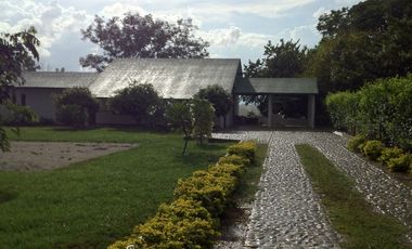 Oportunidad: Preciosa Casa Finca en zona de alta valorización.