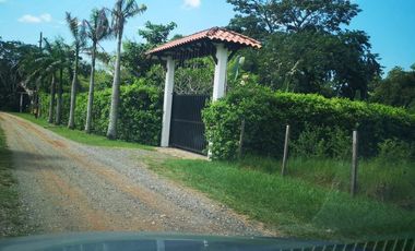 Oportunidad: Preciosa Casa Finca en zona de alta valorización.