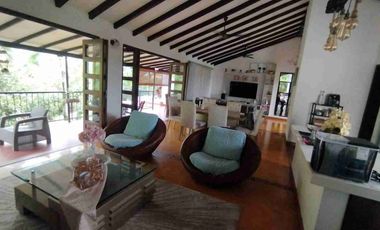 Oportunidad: Preciosa Casa Finca en zona de alta valorización.