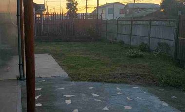 Oportunidad, Hermosa Casa con Amplio terreno en Lomas Coloradas