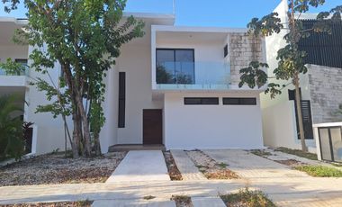 Casa en renta en Senderos de Mayakoba, con alberca privada Playa del Carmen, Q Roo