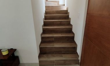 CASA EN VENTA A 1 CUADRA DE BLVD. POCITOS MUY CERCA AV DE LA CRUZ Y A UNOS MINUTOS DEL COLEGIO ENTORNO, YALTA Y TULIPANES RESIDENCIAL