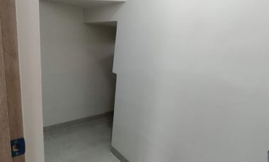 CASA EN VENTA A 1 CUADRA DE BLVD. POCITOS MUY CERCA AV DE LA CRUZ Y A UNOS MINUTOS DEL COLEGIO ENTORNO, YALTA Y TULIPANES RESIDENCIAL