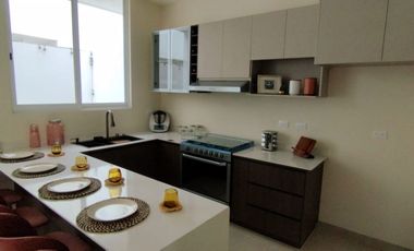 CASA EN VENTA A 1 CUADRA DE BLVD. POCITOS MUY CERCA AV DE LA CRUZ Y A UNOS MINUTOS DEL COLEGIO ENTORNO, YALTA Y TULIPANES RESIDENCIAL