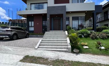 FOR SALE: TAGAYTAY HIGHLANDS 2-STOREY PREMIUM MODERN HOME.