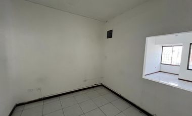 Renta Local Comercial en Esquina, Av Las Americas y Ruiz Cortine