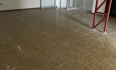 Renta Local Comercial en Esquina, Av Las Americas y Ruiz Cortine