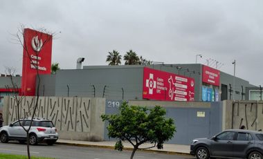 VENTA CASA EN CHORRILLOS FRENTE A LA UPC!! ATENCIÓN INVERSIONISTA!!