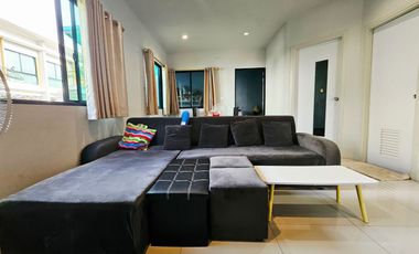 Beautiful Corner House for Sale – Move-In Ready! My Green Village, Bang Phra – Mueang Chachoengsao District This lovely 2-storey