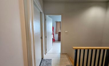 Beautiful Corner House for Sale – Move-In Ready! My Green Village, Bang Phra – Mueang Chachoengsao District This lovely 2-storey
