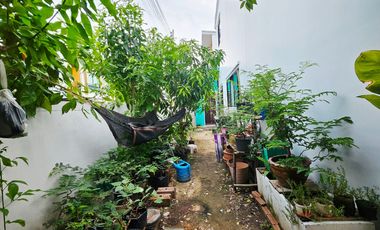 Beautiful Corner House for Sale – Move-In Ready! My Green Village, Bang Phra – Mueang Chachoengsao District This lovely 2-storey