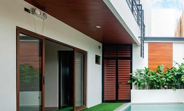 3BR House and Lot For Sale - Greenwoods Executive Village