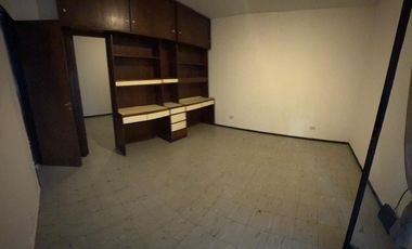ALQUILER CASA 5 AMBIENTES CON GARAGE Y FONDO RAMOS MEJIA
