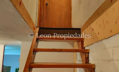 Leon propiedades vende casa en villa, Curacaví centro.